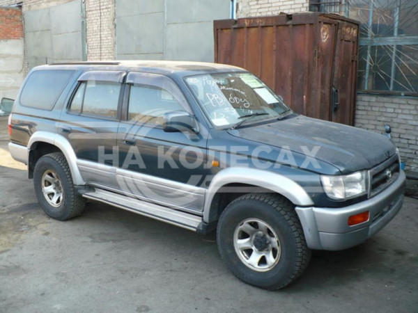 Внешние ремонтные пороги Toyota HiLux SURF 3