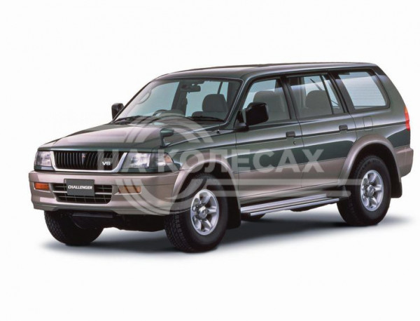 Передние арки Mitsubishi Challenger 1