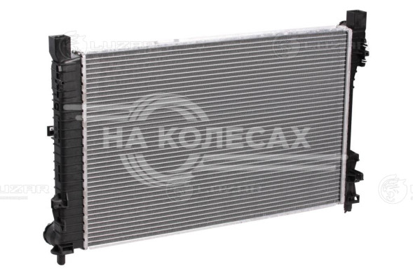 Радиатор охлаждения для автомобилей Mercedes C (W203) (00-) MT