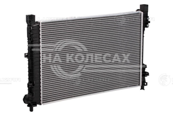 Радиатор охлаждения для автомобилей Mercedes C (W203) (00-)