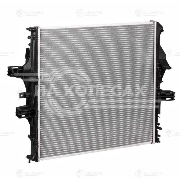 Радиатор охлаждения для автомобилей Iveco Daily V (11-)/Daily VI (14-) (35C,S/40C/50C/65C/70C) M/A