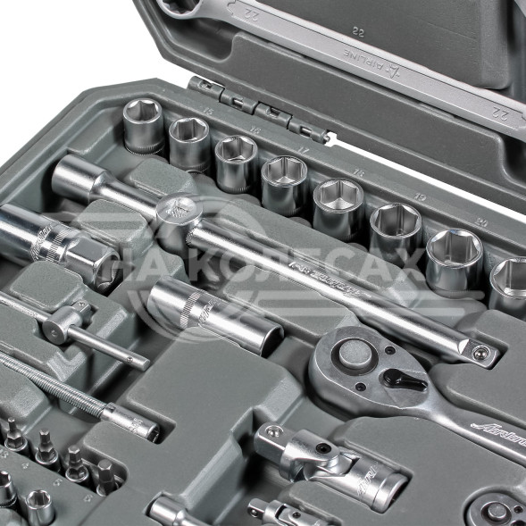 Набор инструментов универсальный 82пр. (головки 1/2&quot;, 1/4&quot;) кейс