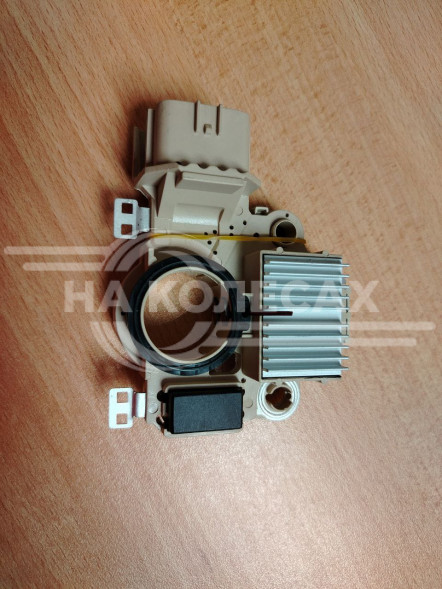 Реле-регулятор напряжения генератора Mitsubishi COLT V 4G92 95-03/LANCER VI LANCER X