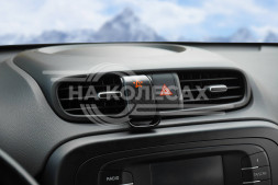 Держатель для телефона автомобильный в дефлектор прищепка магнитный прямоугольный