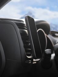 Держатель для телефона автомобильный в дефлектор прищепка магнитный круглый