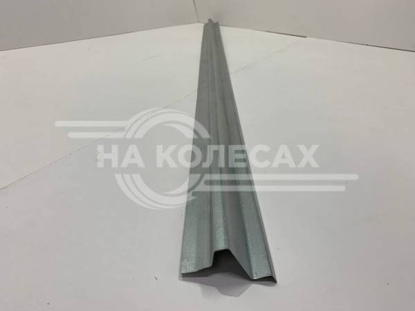 Ремонтные пороги Toyota Previa 2