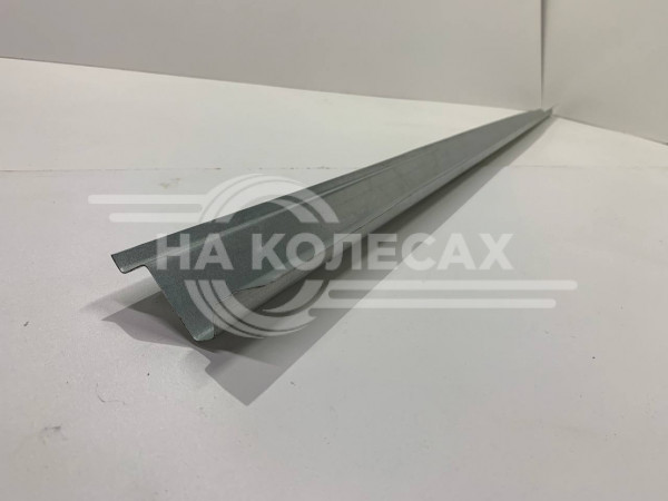 Ремонтные пороги Toyota Previa 2