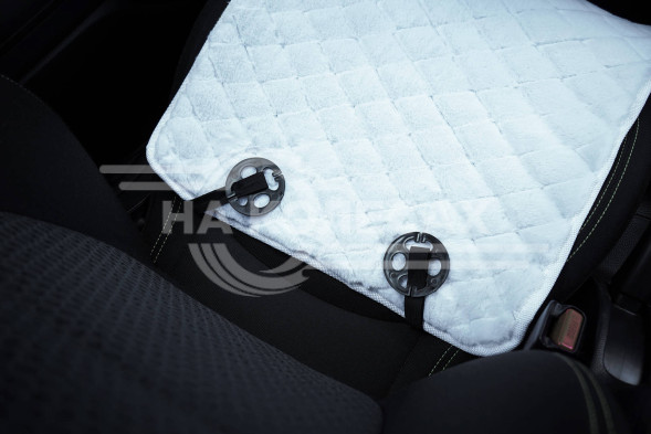 Накидка (подушка) из искусственного меха на сиденье, белая с коротким ворсом, 1 шт.