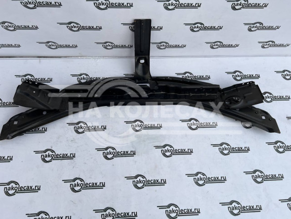 Рамка радиатора Renault Logan 1