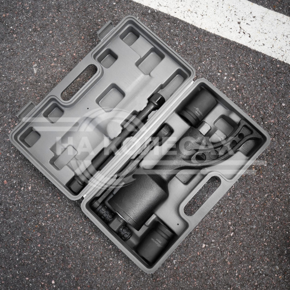 Гайковерт механич. 1&quot; 4800Нм 1:56 370мм с головками 32 и 33мм пласт. кейс