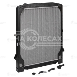 Радиатор охлаждения для автомобилей Iveco EuroTech (92-)/EuroStar (93-)/EuroTrakker (92-) (с рамкой)