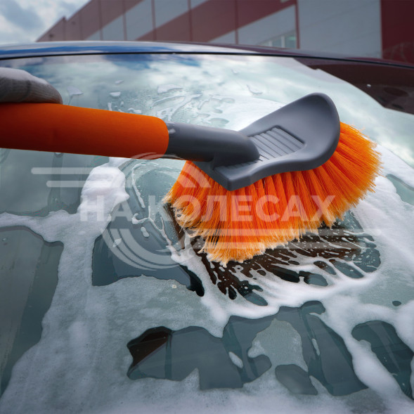 Щетка для мытья с мягкой распушенной щетиной большая (40 см)