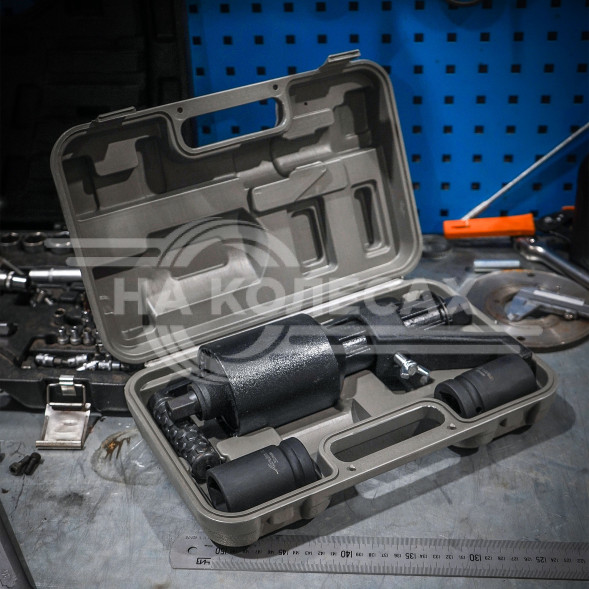 Гайковерт механич. 1&quot; 4800Нм 1:56, 1:3.8 двухскорост. 290-360мм с головками 32 и 33мм пласт. кейс