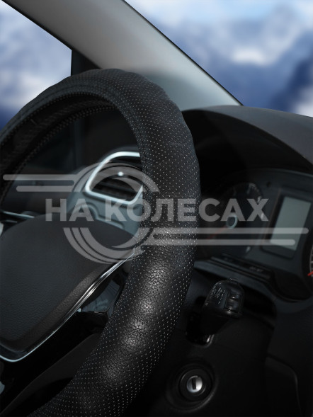 Оплетка на руль, перфорированная кожа, ребристая, черная, 37-39 см/М