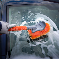 Щетка для мытья с насадкой для шланга, с мягкой распушенной щетиной (40 см)