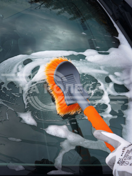 Щетка для мытья с насадкой для шланга, с мягкой распушенной щетиной (40 см)