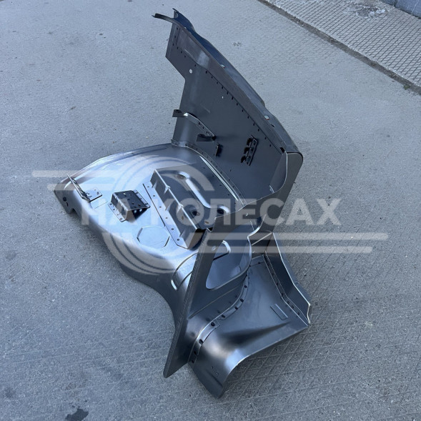 Брызговик передний левый УАЗ Патриот