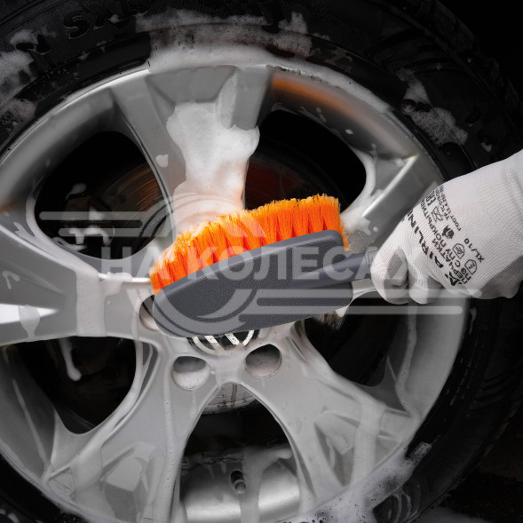 Щетка для мытья с насадкой для шланга, с мягкой распушенной щетиной (33 см)