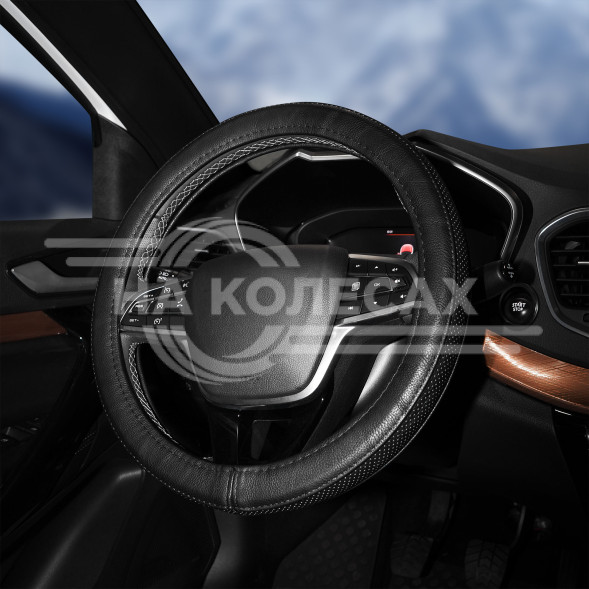 Оплетка на руль комбинированная, гладкая/перфор. кожа, черная, 37-39 см/М