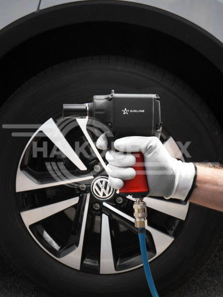 Гайковерт пневматический ударный 1/2&quot;DR 550Нм, компактный