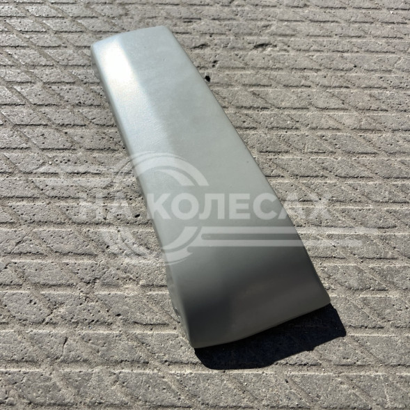 Планка правая под фонарь задний Hyundai  Accent