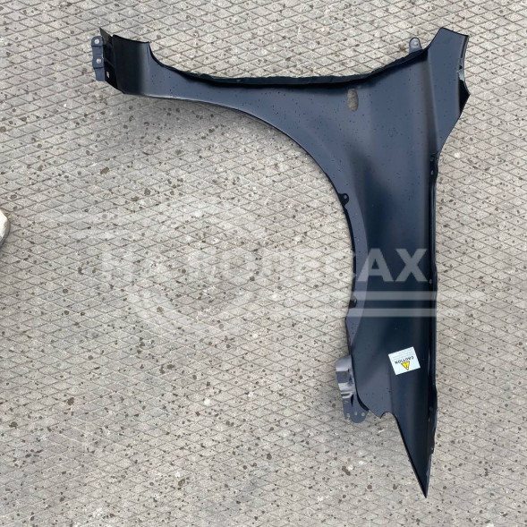 Крыло левое с п/п и без молдинга Мазда 6 03-03