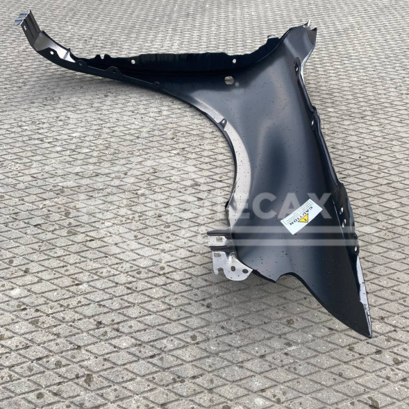 Крыло левое с п/п и без молдинга Мазда 6 03-03