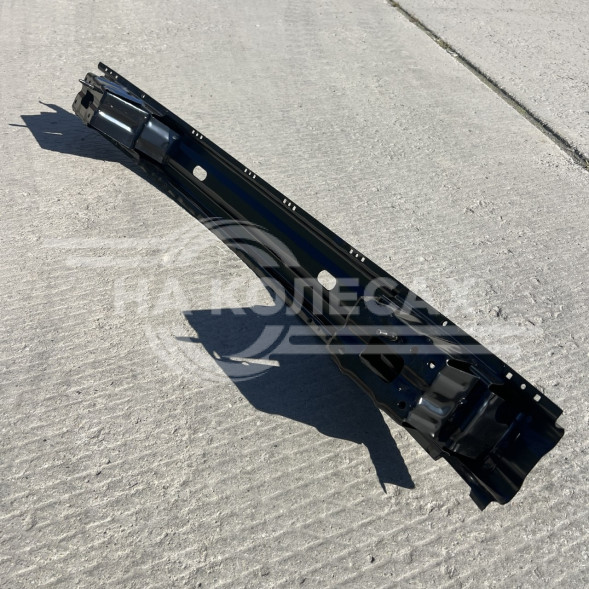 Передний усилитель бампера Hyundai Accent