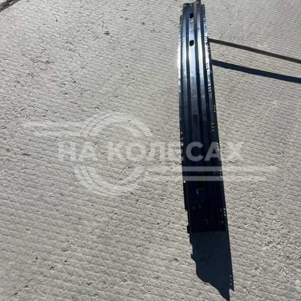 Передний усилитель бампера Hyundai Accent