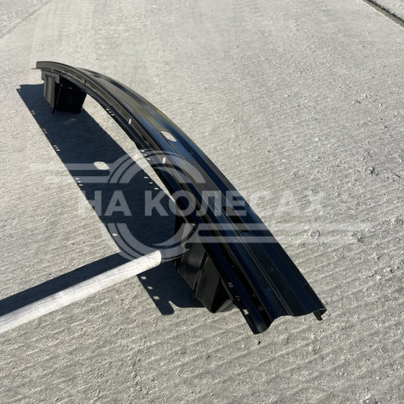 Передний усилитель бампера Hyundai Accent