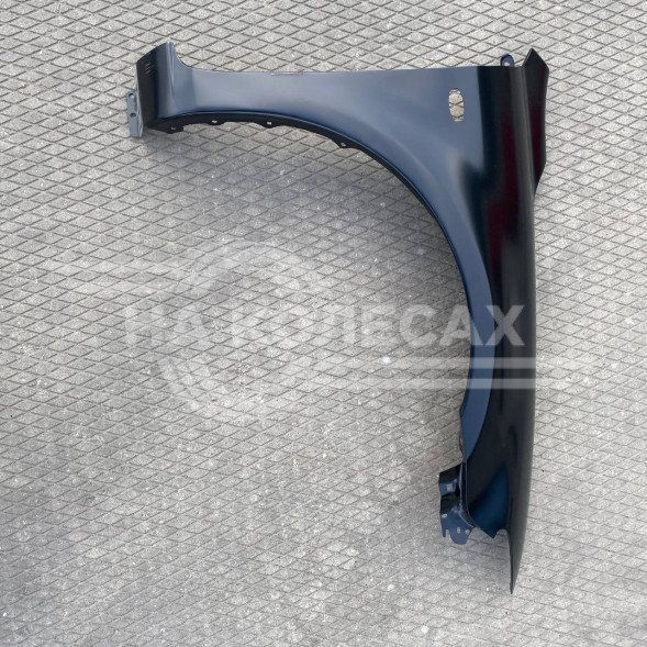 Крыло правое с п/п и без молдинга Мазда 6 03-03