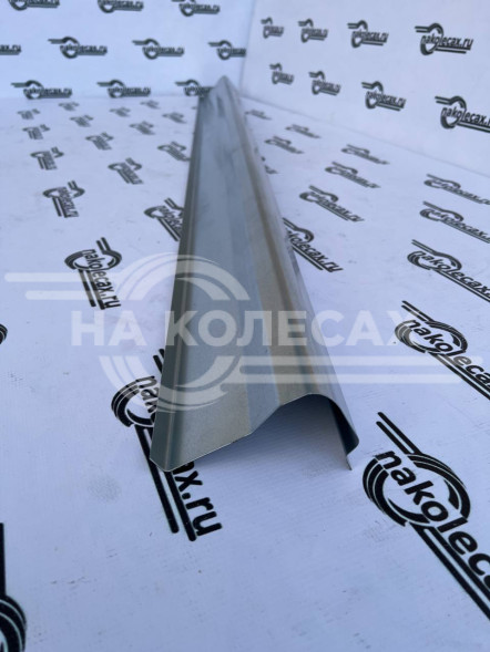 Ремонтные пороги Toyota Mark II (X110)