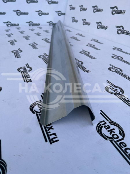 Ремонтные пороги Toyota Mark II (X110)