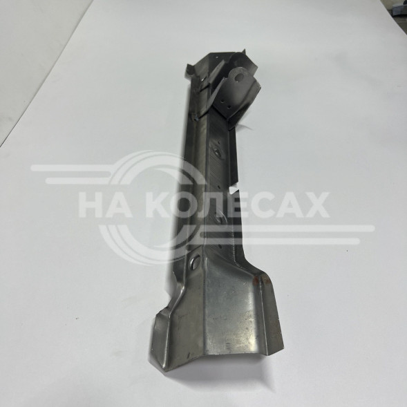 Поперечная нижняя рамки радиатора ВАЗ 2108-2115