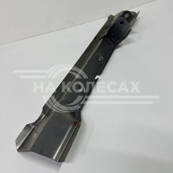 Поперечная нижняя рамки радиатора ВАЗ 2108-2115