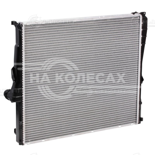 Радиатор охлаждения для автомобилей BMW X3 (04-) (E83)