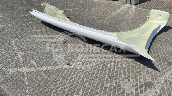 Стеклопластиковые крылья Toyota Land Cruiser (J100)