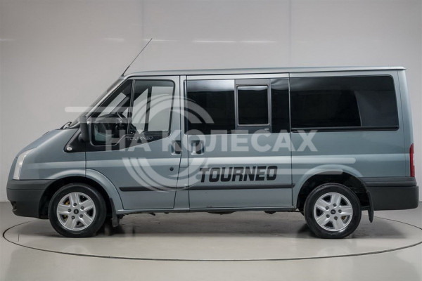 Передние арки Ford Tourneo Bus 2