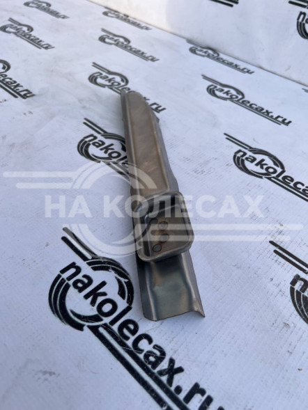 Поддомкратник задний