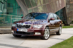 Полные ремонтные пороги Skoda Superb 2