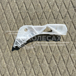 Кронштейн бампера Мазда 6 (правый)