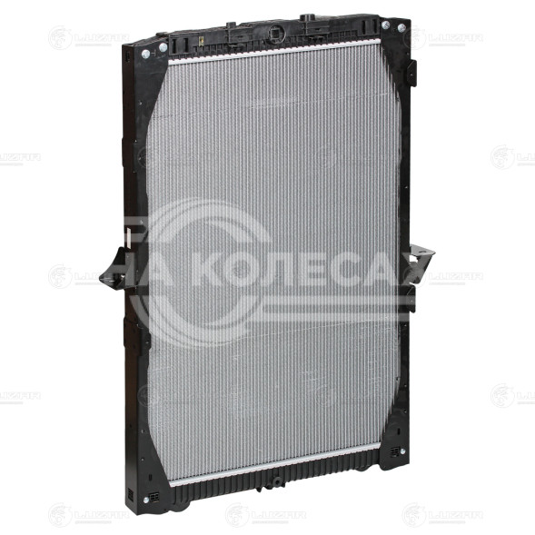 Радиатор охлаждения для автомобилей DAF XF 105  (с рамкой) (05-)