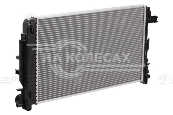 Радиатор охлаждения для автомобилей Volkswagen Crafter (06-) 2.5D