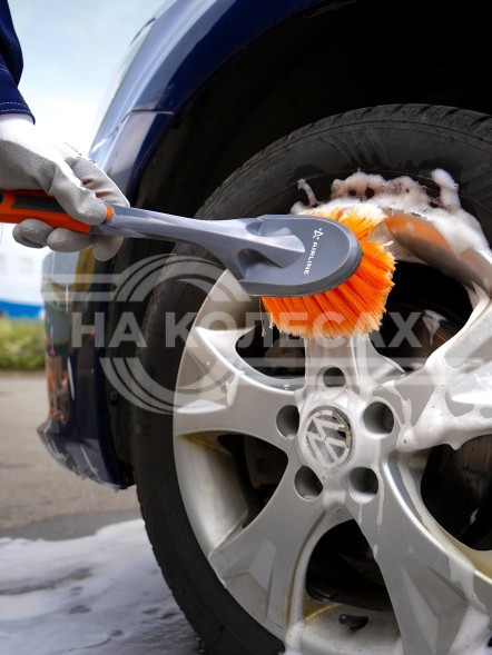 Щетка для мытья с мягкой распушенной щетиной (35 см)