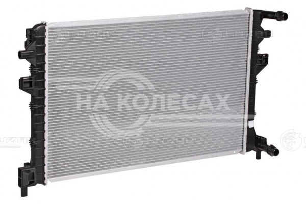 Радиатор охлаждения для автомобилей Octavia A7 (13-)/Tiguan (16-) (жидк. интеркул.)