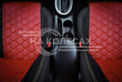 Накидки "Алькантара", передние (2 шт.), экокожа с перфорацией, красные