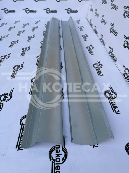 Ремонтные пороги Ford Focus 2 (3 двери) 1/2