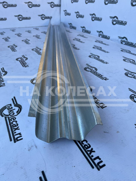 Ремонтные пороги Toyota Sienna 2