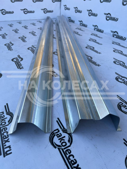 Ремонтные пороги Toyota Sienna 2