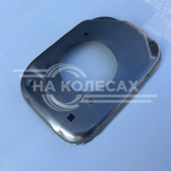 Щиток наливной трубы Ларгус-1101046 (площадка горловины) 